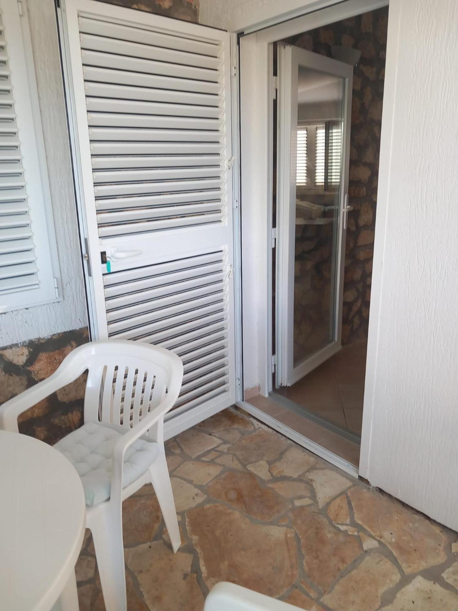 Studio Apartment Bosko Novalja Exterior photo
